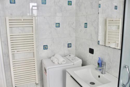 Classic 1-BR Retreat Navigli District