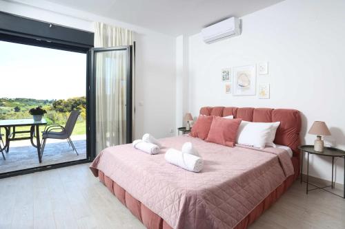 Hilltop Apartment 10