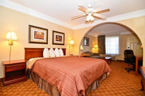 Gallery image of Peach State Inn & Suites in Hawkinsville