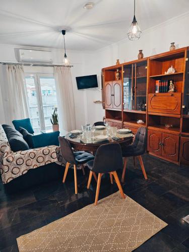 Maria's Sunny Home