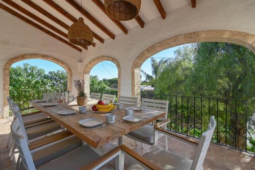 Las Buganvillas