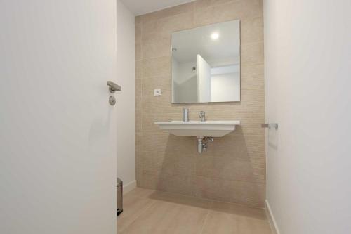 Vanian Gardens 4 bedroom Ap photo 26