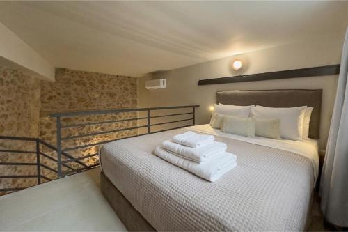 Omian Opal Modern Exclusive Group Stay & Rooftop