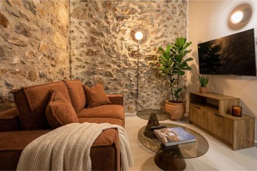 Omian Opal Modern Exclusive Group Stay & Rooftop