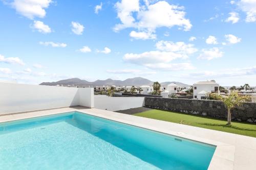 Villa Los Altos Tabaiba 7A by Escape Home
