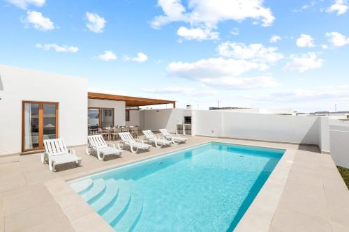 Villa Los Altos Tabaiba 7A by Escape Home
