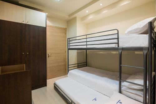 Rhodes Central Suite