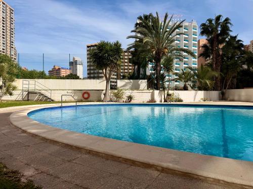 Apartamento con vistas al mar y piscina en La Niña
