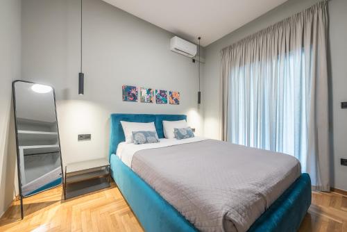 A Place 4U Spacious 2 BR Apt with Acropolis View