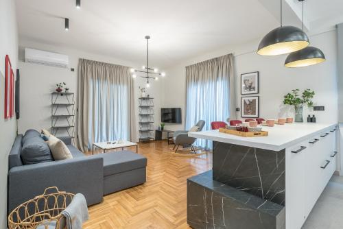 A Place 4U Spacious 2 BR Apt with Acropolis View
