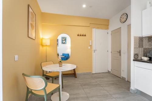 Nice Renting - RISSO - Cocoon Design Massena Paillon Balcony View & Lift