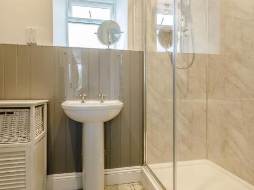 a bathroom with a sink and a shower at 2 Bed in Taunton oc-83696 in Thorn Falcon