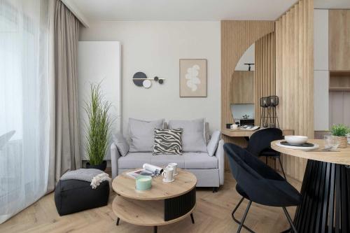 Eleganckie Studio w Katowicach z Dostępem do Siłowni oraz Sali Zabaw by Noclegi Renters
