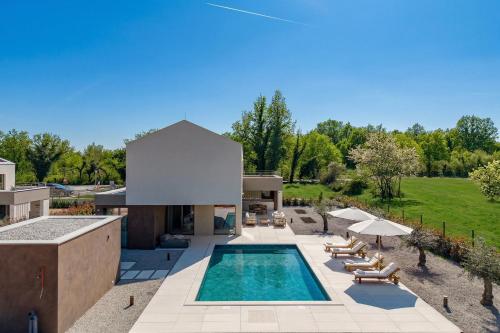Villa Nara spacious Pool Villa for 10 people in Istria