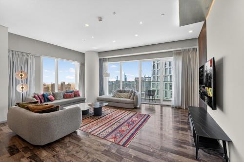 FIRST CLASS 3BR Luxury Marina Views High Floor