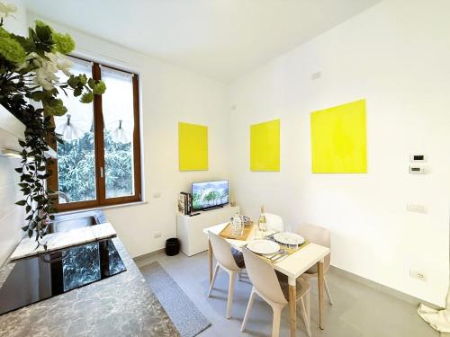 Elegant Designer Studio in the Heart of CityLife