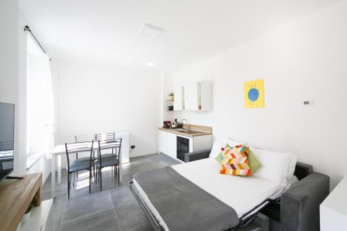 KHL APARTMENTS - SanSiro, Milano