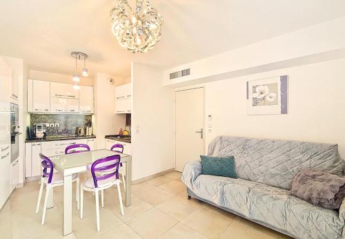 Nestor&Jeeves - CASA GAMBETTA - Close sea