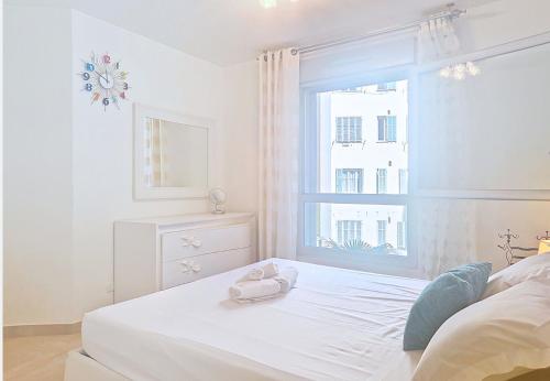 Nestor&Jeeves - CASA GAMBETTA - Close sea