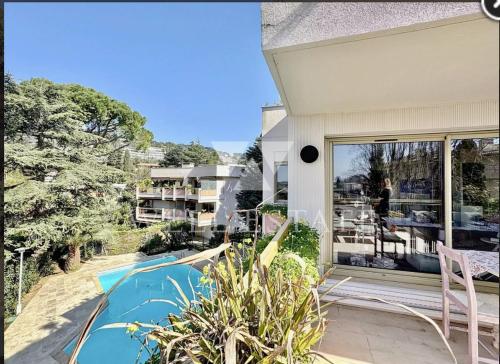 TouchLux Apartments -300m Rooftop Penthouse & Designer Apartment-Cannes