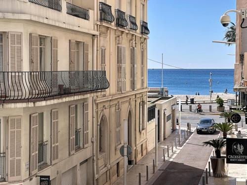 Sea View 2BR 2BA - 4 min Palais - Ideal Cannes Film Festival Stay photo 22