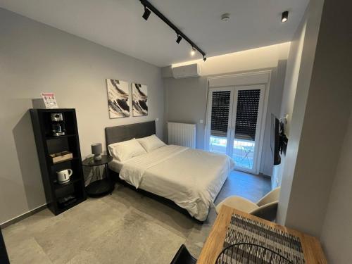 LUMEN Luxury Studio Station Analipsi