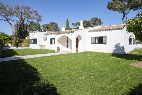 VILA HD heated pool - By HD