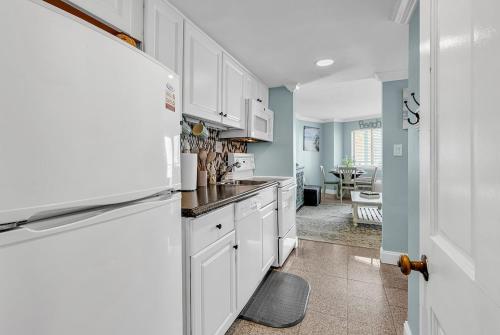 Ocean View 1BR King Suite wBalcony on the Beach photo 87