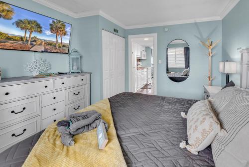 Ocean View 1BR King Suite wBalcony on the Beach photo 27