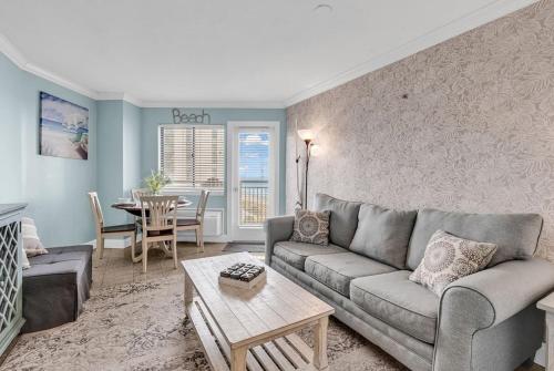 Ocean View 1BR King Suite wBalcony on the Beach photo 31