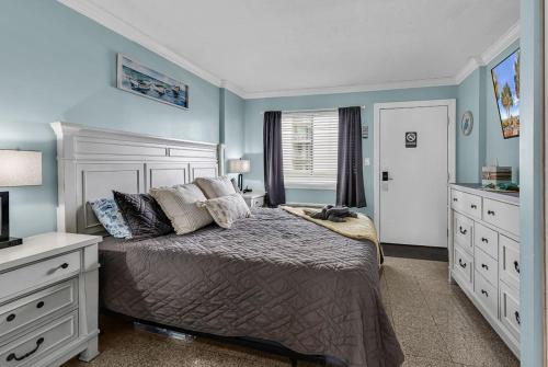Ocean View 1BR King Suite wBalcony on the Beach photo 32