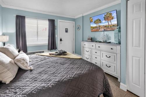 Ocean View 1BR King Suite wBalcony on the Beach photo 41
