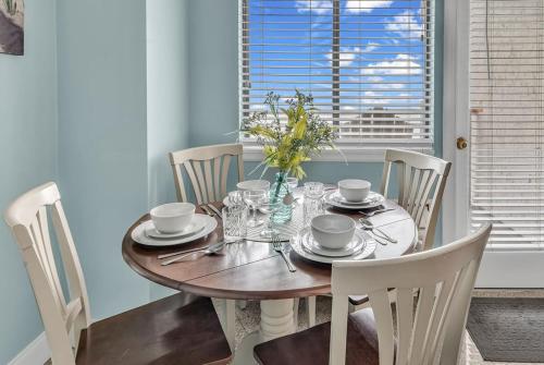 Ocean View 1BR King Suite wBalcony on the Beach photo 70