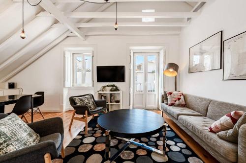 PN48 brith apartment over Cascais roof, 120m2 close from beach and restaurant