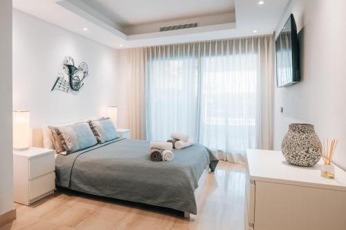 Luxury 3 Bedrooms, Private Heated Pool - EHHouse photo 3