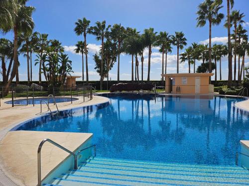 Luxury 3 Bedrooms, Private Heated Pool - EHHouse photo 13