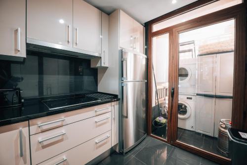 Luxury 3 Bedrooms, Private Heated Pool - EHHouse photo 31