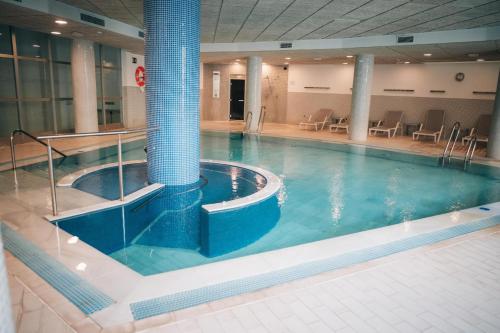 Luxury 3 Bedrooms, Private Heated Pool - EHHouse photo 36