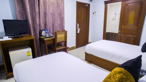 Televisyen dan/atau pusat hiburan di Family Boutique Hotel