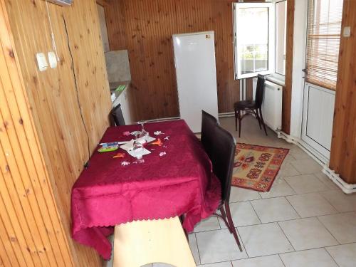 Kuchyň nebo kuchyňský kout v ubytování Hamsilos Apart Hotel