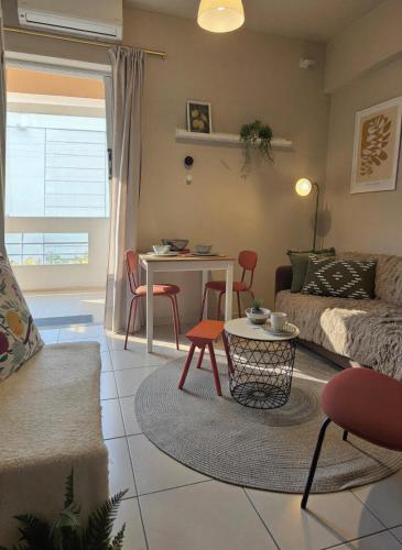 Apartment with Large Veranda 12min Center 10min Beach