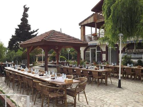 Restaurace v ubytování Hamsilos Apart Hotel