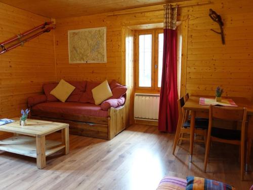 Appart spacieux dans chalet traditionnel avec balcon pour 5 pers. à Arêches-Beaufort - FR-1-342-146