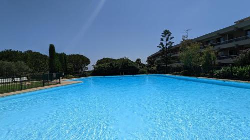 Studio avec Terrasse - Piscine - Tennis - Gardien