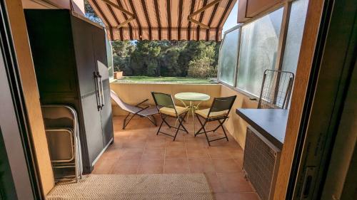 Studio avec Terrasse - Piscine - Tennis - Gardien