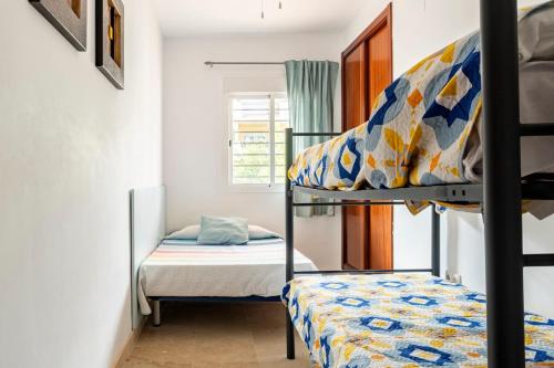 Benalmádena, apartamento con piscina y pista de pádel
