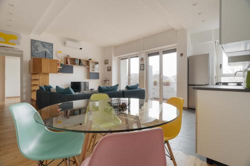 De Angeli M1 - 1BR Bright with Balcony