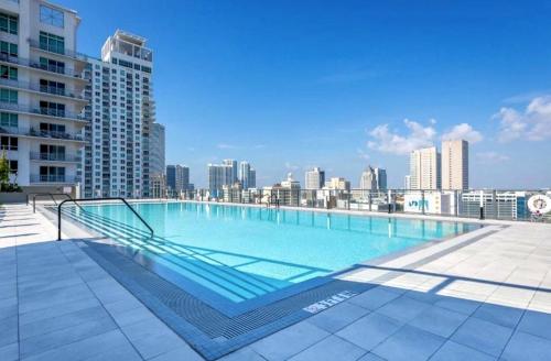 Skyglass Panorama views 2 Bedroom Suites photo 5