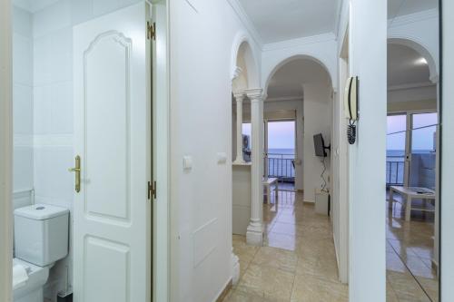 Foto AA Guest - Sky Center BeachFront Sea Views Eco Apartment 3