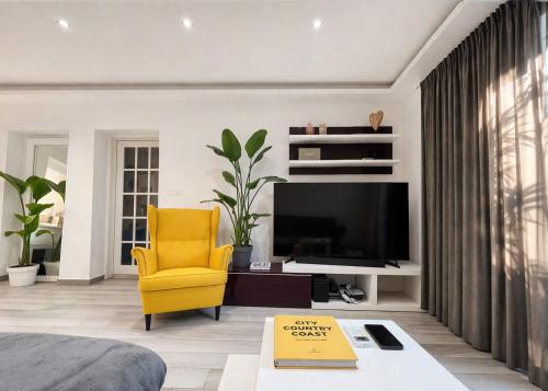 Luna Apartment
